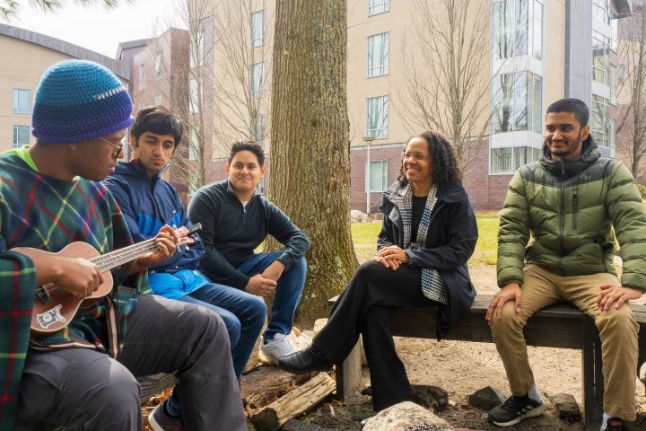 MIX BBQ MIX BBQ - Olin student playing ukelele to fellow students and President Barabino