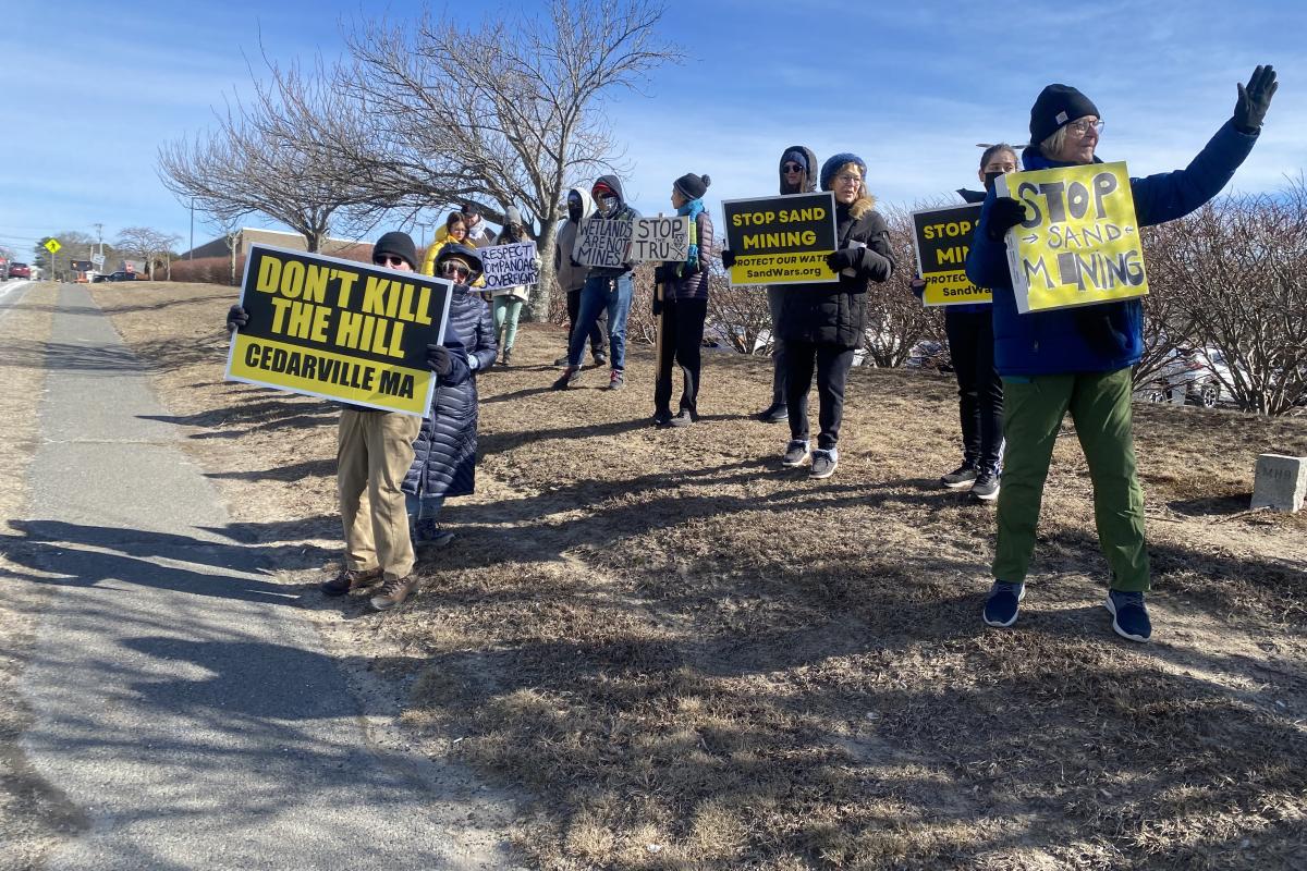 DJS students participated in a standout to act in solidarity with communities who call Plymouth, MA, home, including the Herring Pond Wampanoag. 